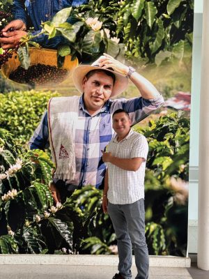 89CAA6DC-9AE1-43EF-AD5B-135CC2257A38