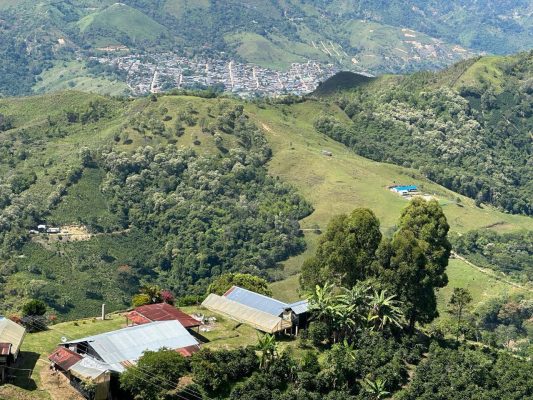 AB7BBED6-0B15-4D13-8A33-82611079DE3D